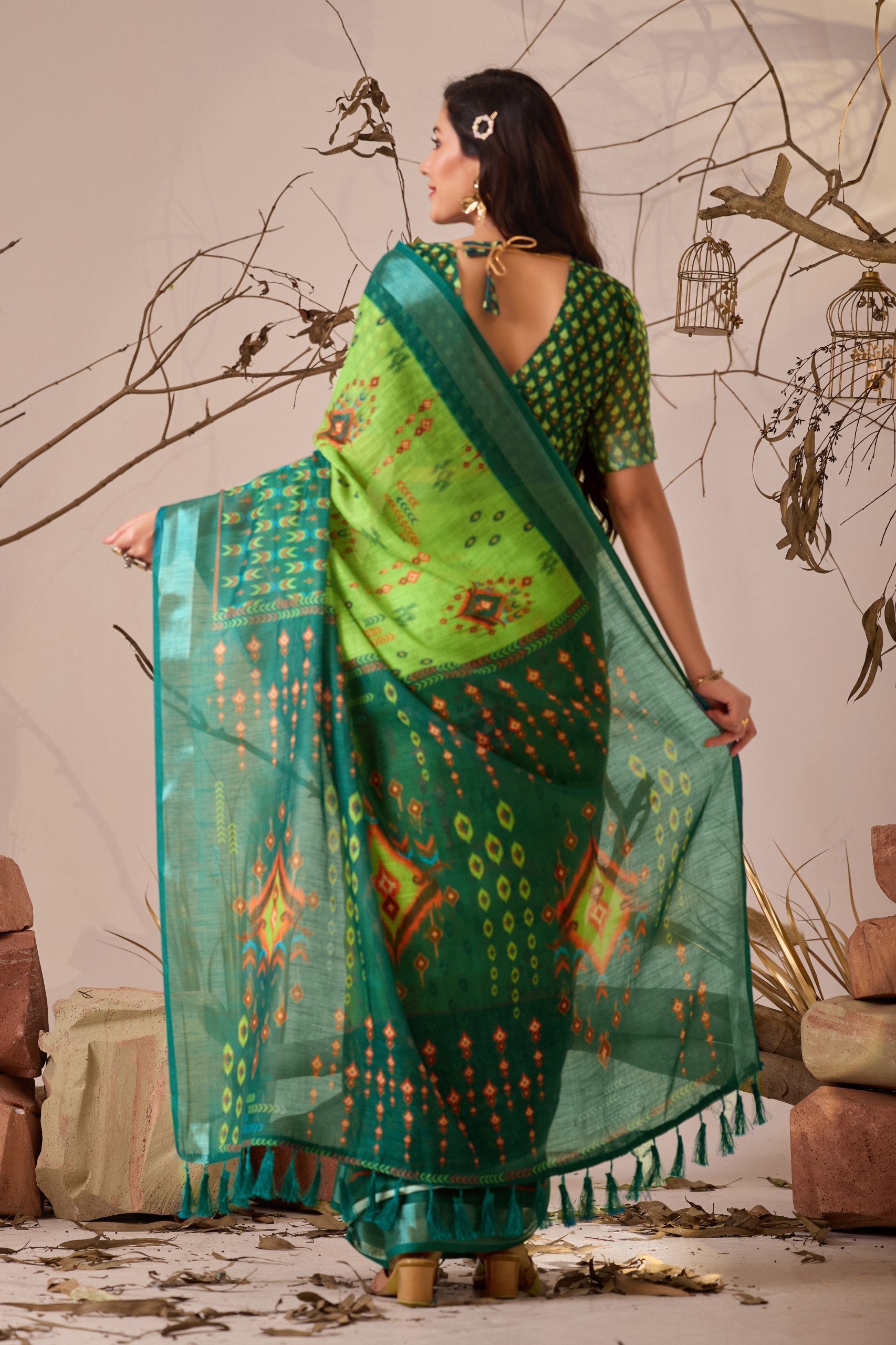 Premium Linen Cotton Saree with Elegant Digital Patola & Ikat Print & Classic Contrast Patola Style Border