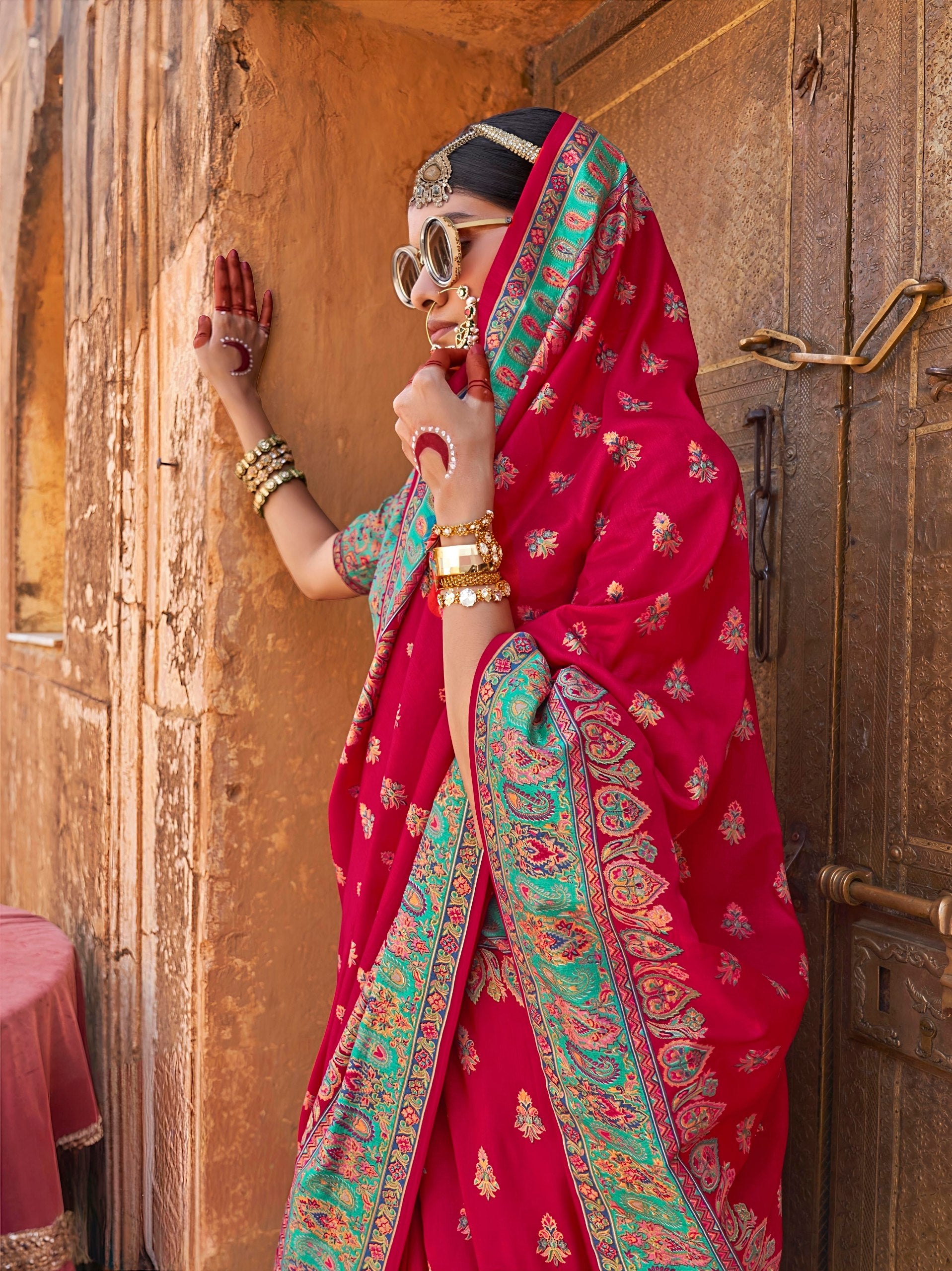 Heritage  Saree with Zari Weaving & Contrast Blouse