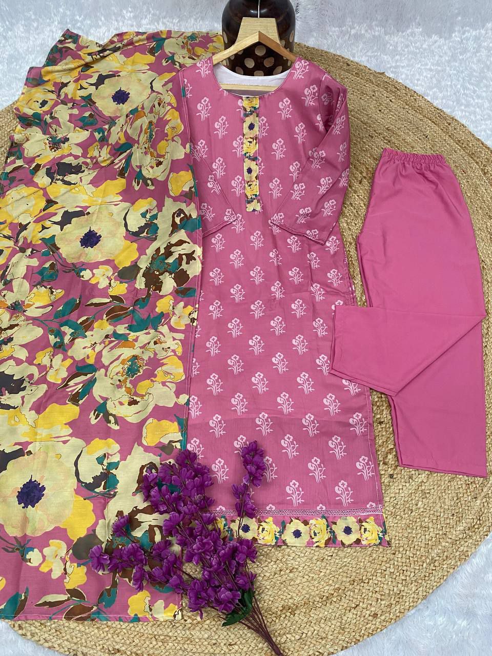 NEW  colour 3-pair kurti Suit Set you've described seems to be a party wear outfit made from Maslin fabric with digital prints.(3-Pair)