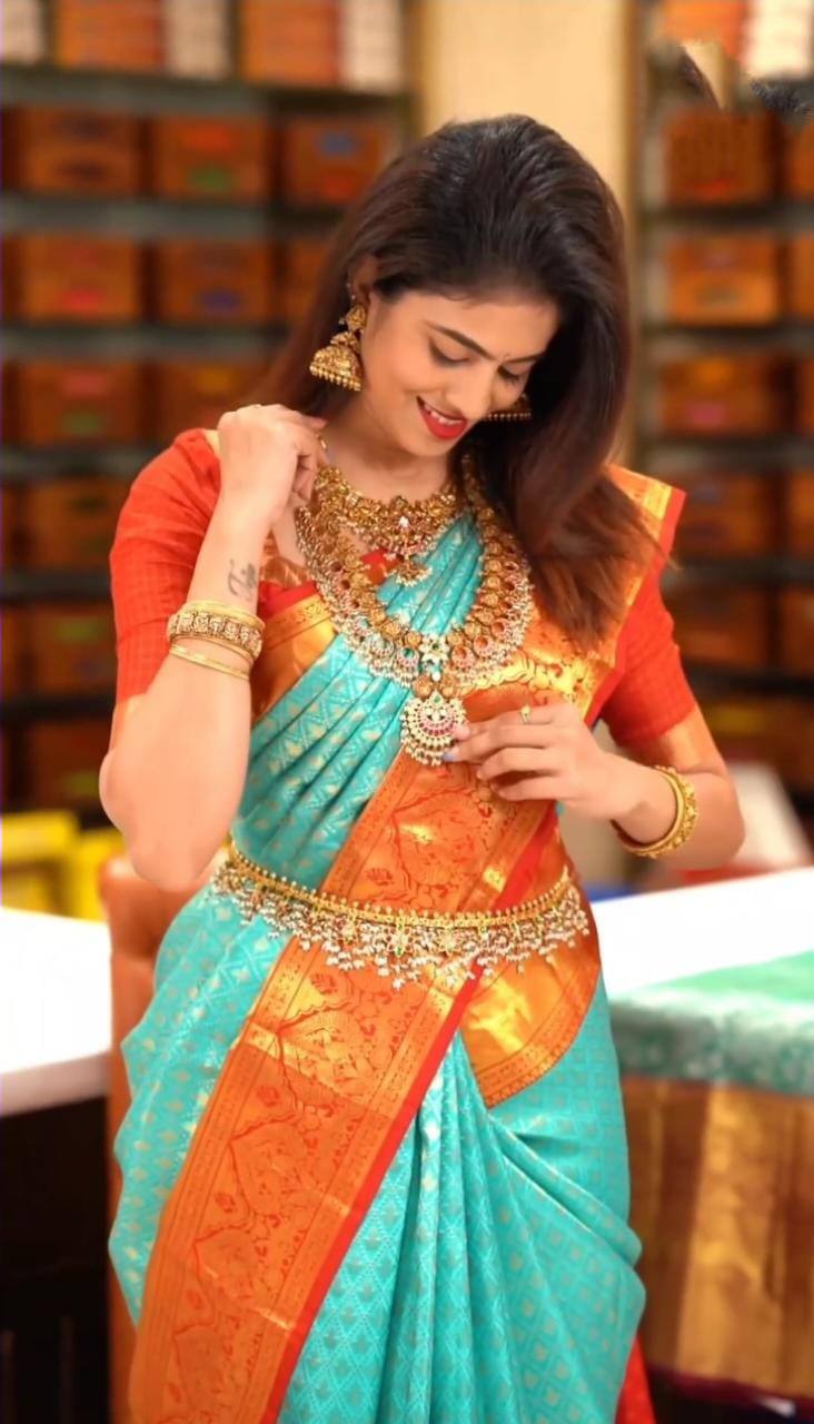 SOFT LICHI SILK RICH PALLU AND JACQUARD WORK SAREE