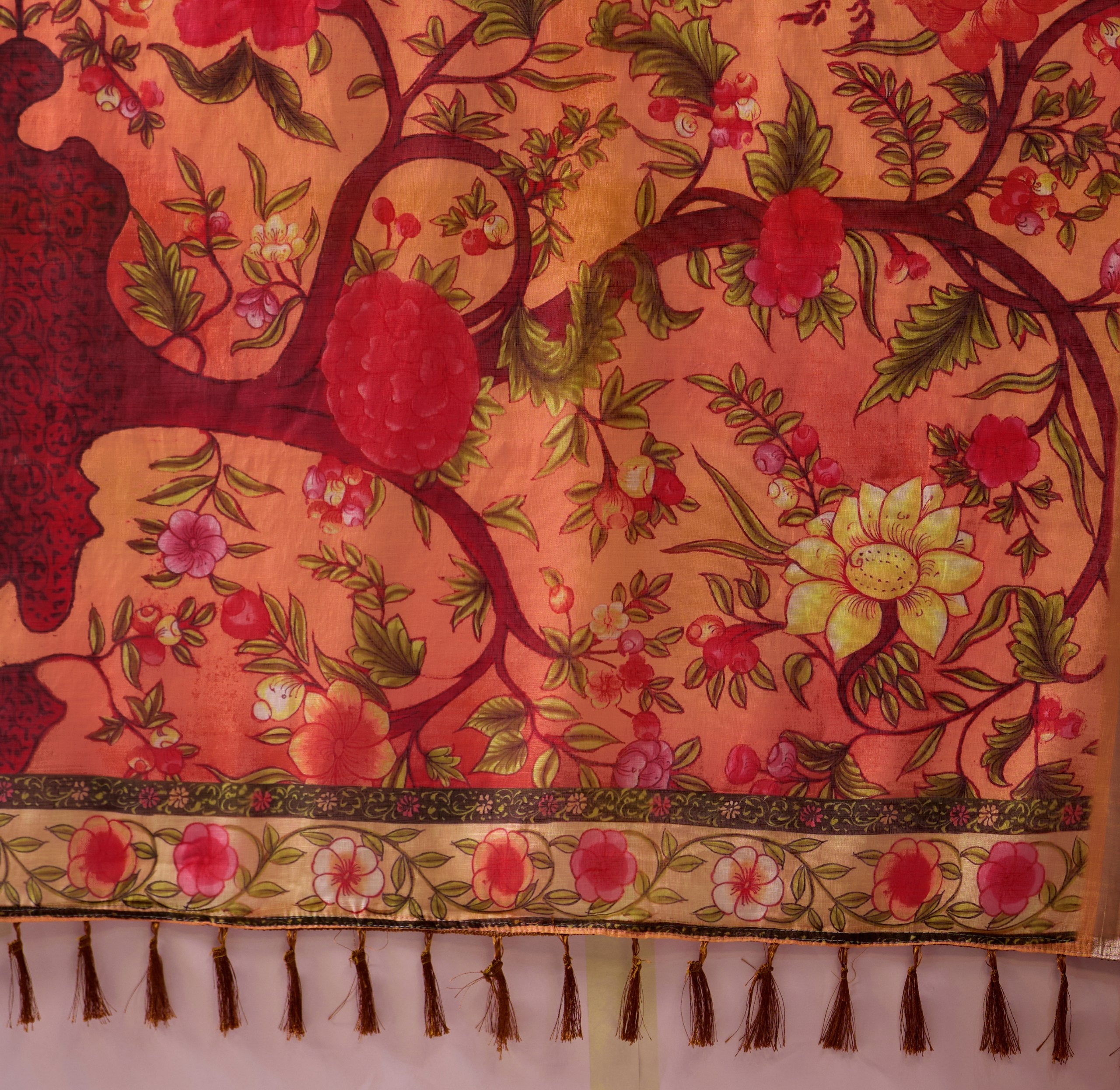 Premium Linen Cotton Saree with Elegant Digital Floral & Artistic Print & Classic Contrast Patola Style Border