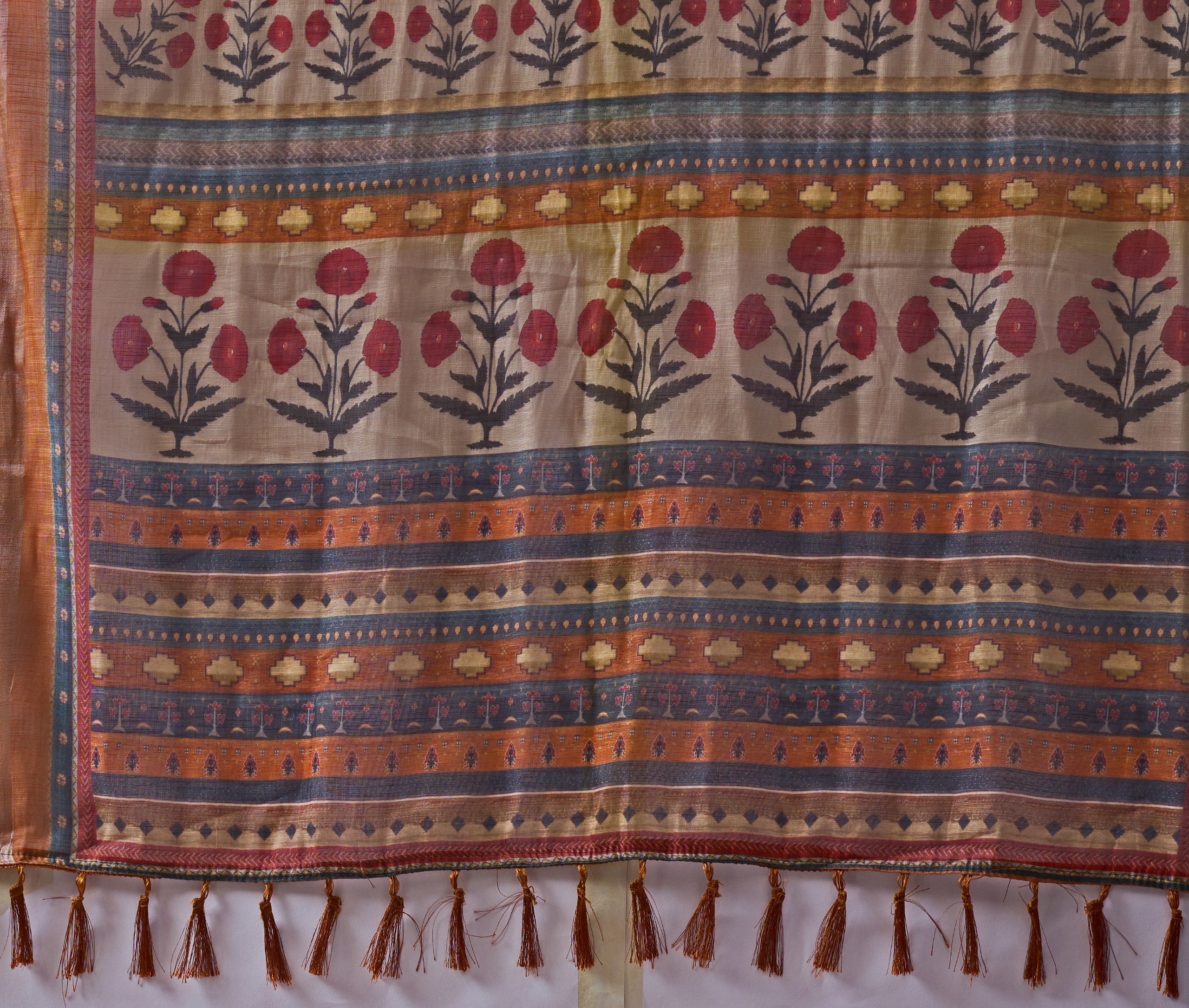Linen Cotton Saree with Elegant Digital Printed Floral Design