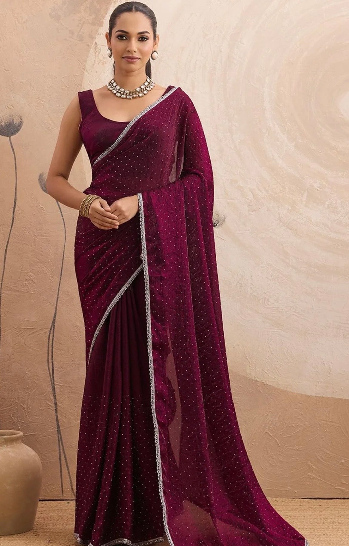 This beautiful saree is elegantly decorated with gorgeous Solid Lace Border that gives a perfect look to the outfit.