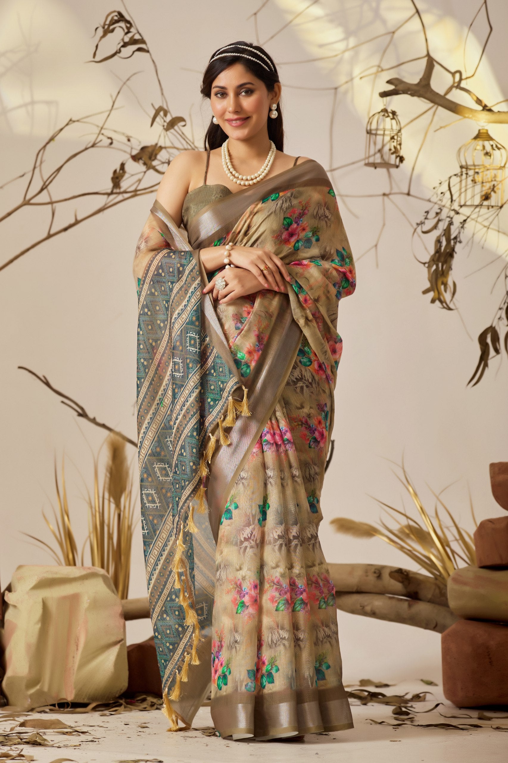 Premium Linen Cotton Saree with Elegant Digital Floral & Traditional Patola Style Print with Classic Contrast Border