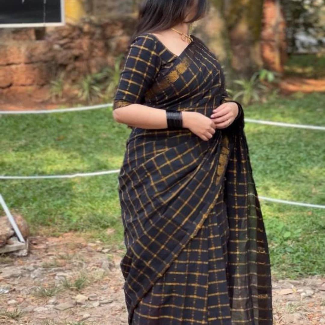 Black Cotton Silk Saree With Beguiling Blouse Piece