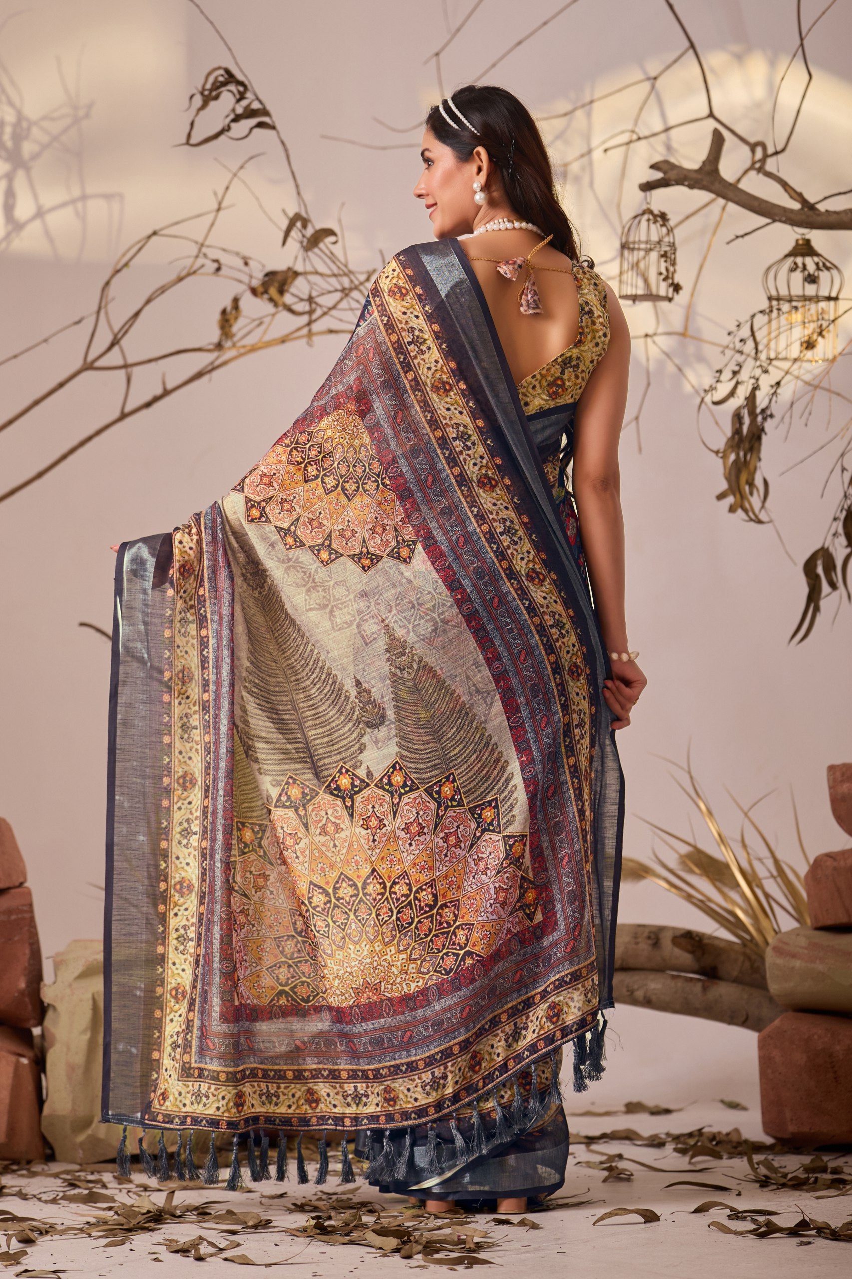 Premium Linen Cotton Saree with Elegant Digital Floral & Royal Ethnic Print & Classic Contrast Patola Style Border