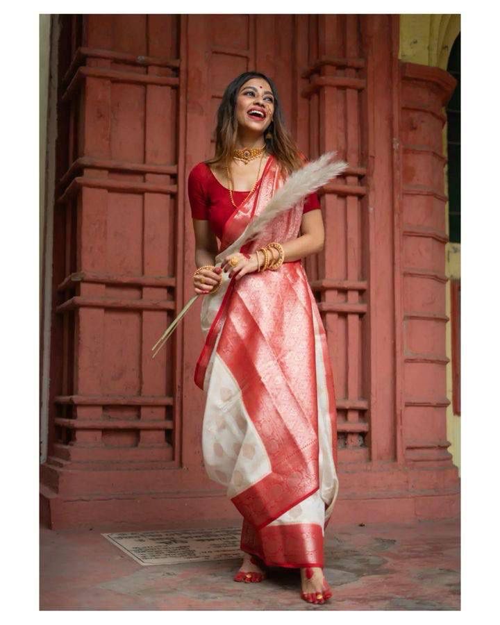 Banarasi Soft Silk Saree  with beautiful Zari work in form of traditional motifs.