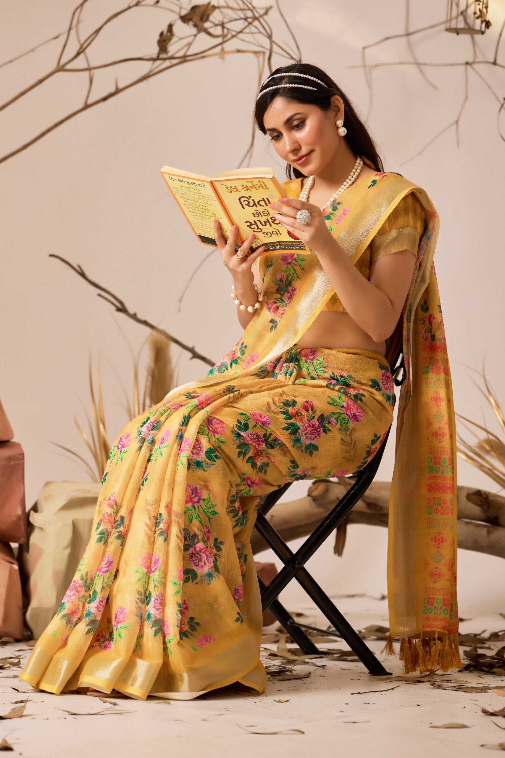 Premium Linen Cotton Saree with Elegant Digital Floral & Traditional Patola Style Print with Classic Contrast Border