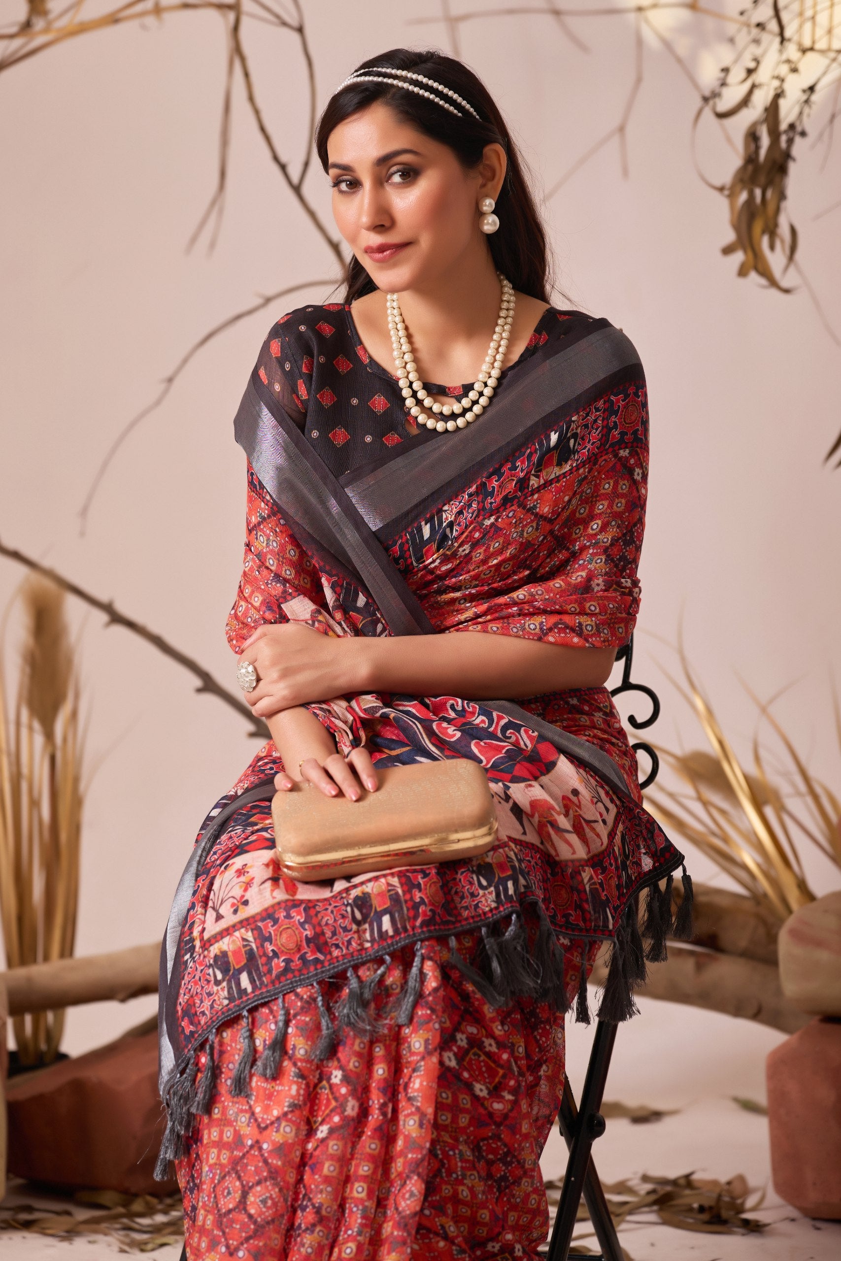 Premium Linen Cotton Saree with Elegant Digital Floral & Royal Ethnic Print & Classic Contrast Patola Style Border