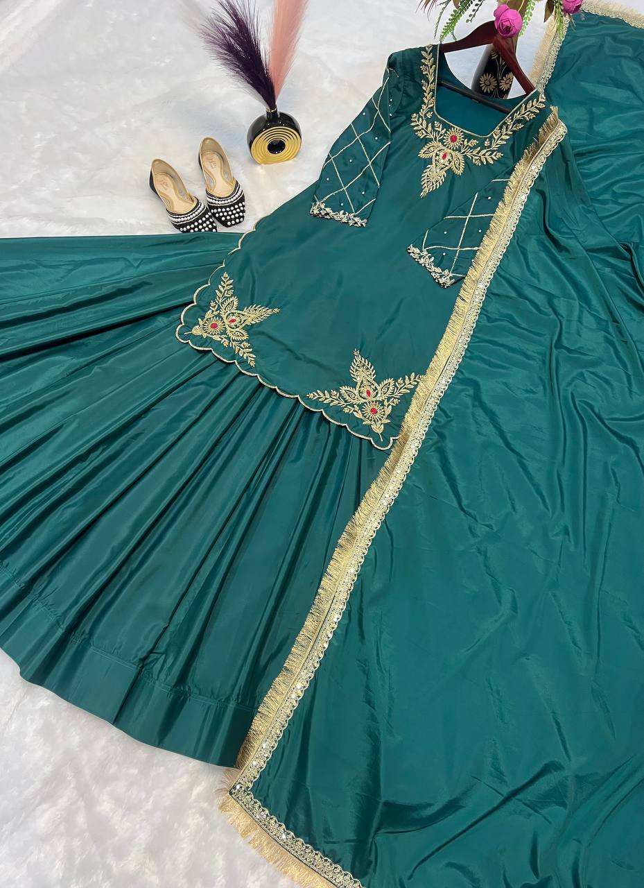 Make every occasion unforgettable with this luxurious Natural Crepe Silk Lehenga Set, crafted with rich handwork and flawless finishing