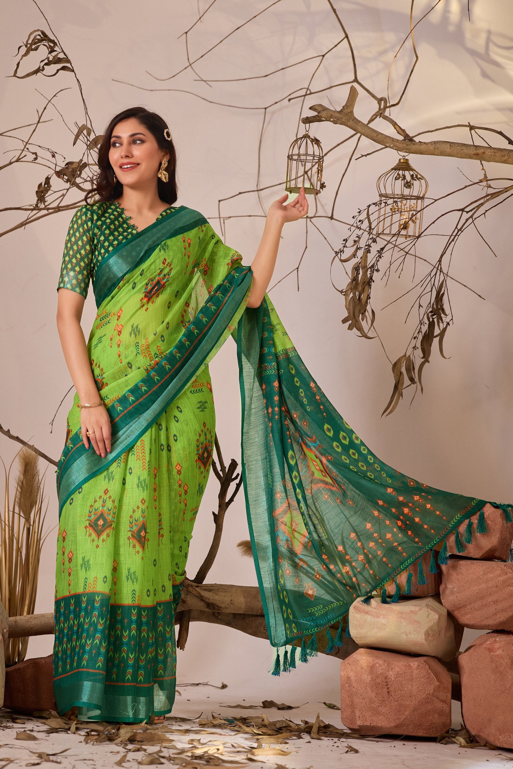 Premium Linen Cotton Saree with Elegant Digital Patola & Ikat Print & Classic Contrast Patola Style Border