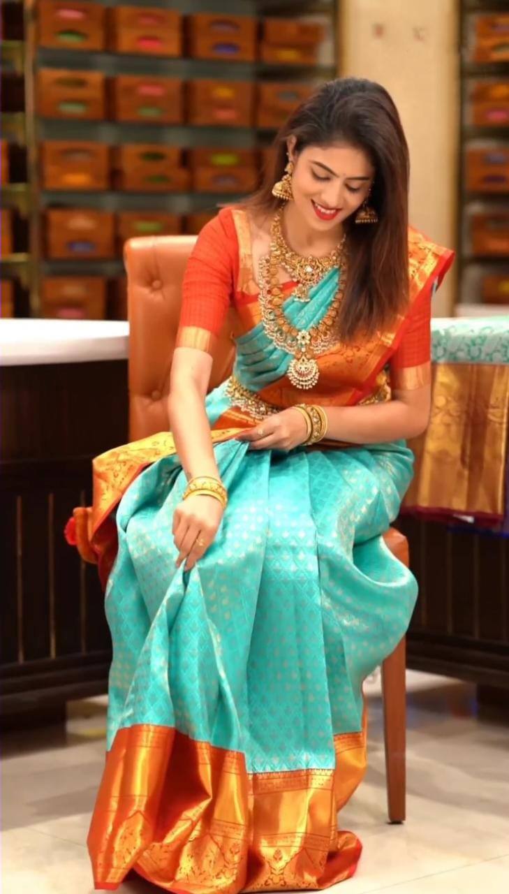 SOFT LICHI SILK RICH PALLU AND JACQUARD WORK SAREE