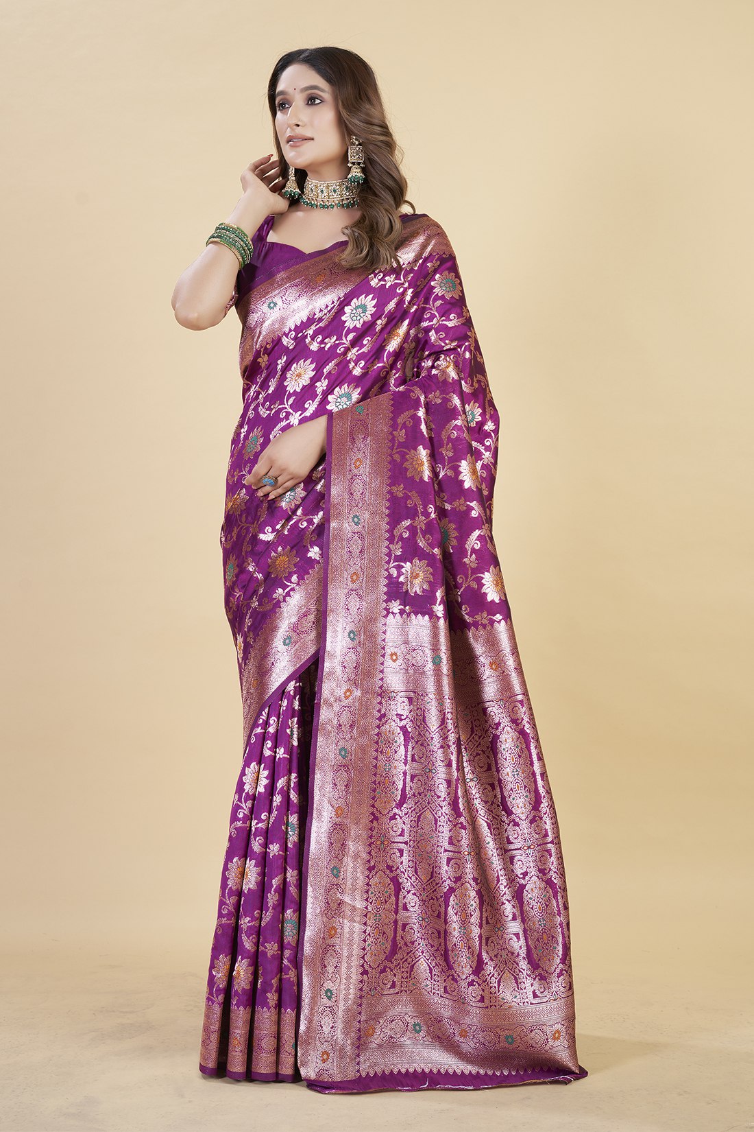 Floral Zari Weaving with Traditional Border Banarasi Silk sarees