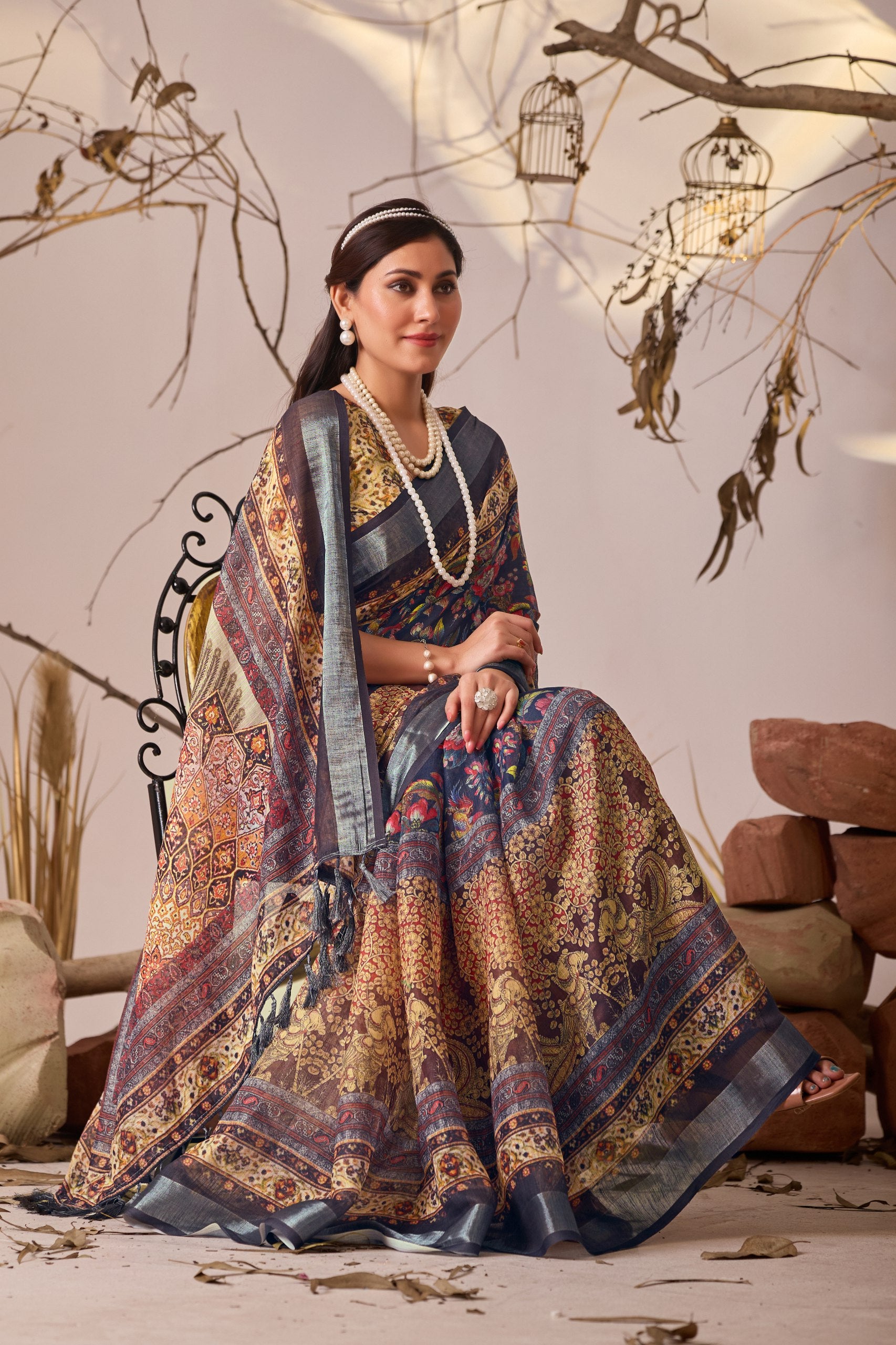 Premium Linen Cotton Saree with Elegant Digital Floral & Royal Ethnic Print & Classic Contrast Patola Style Border