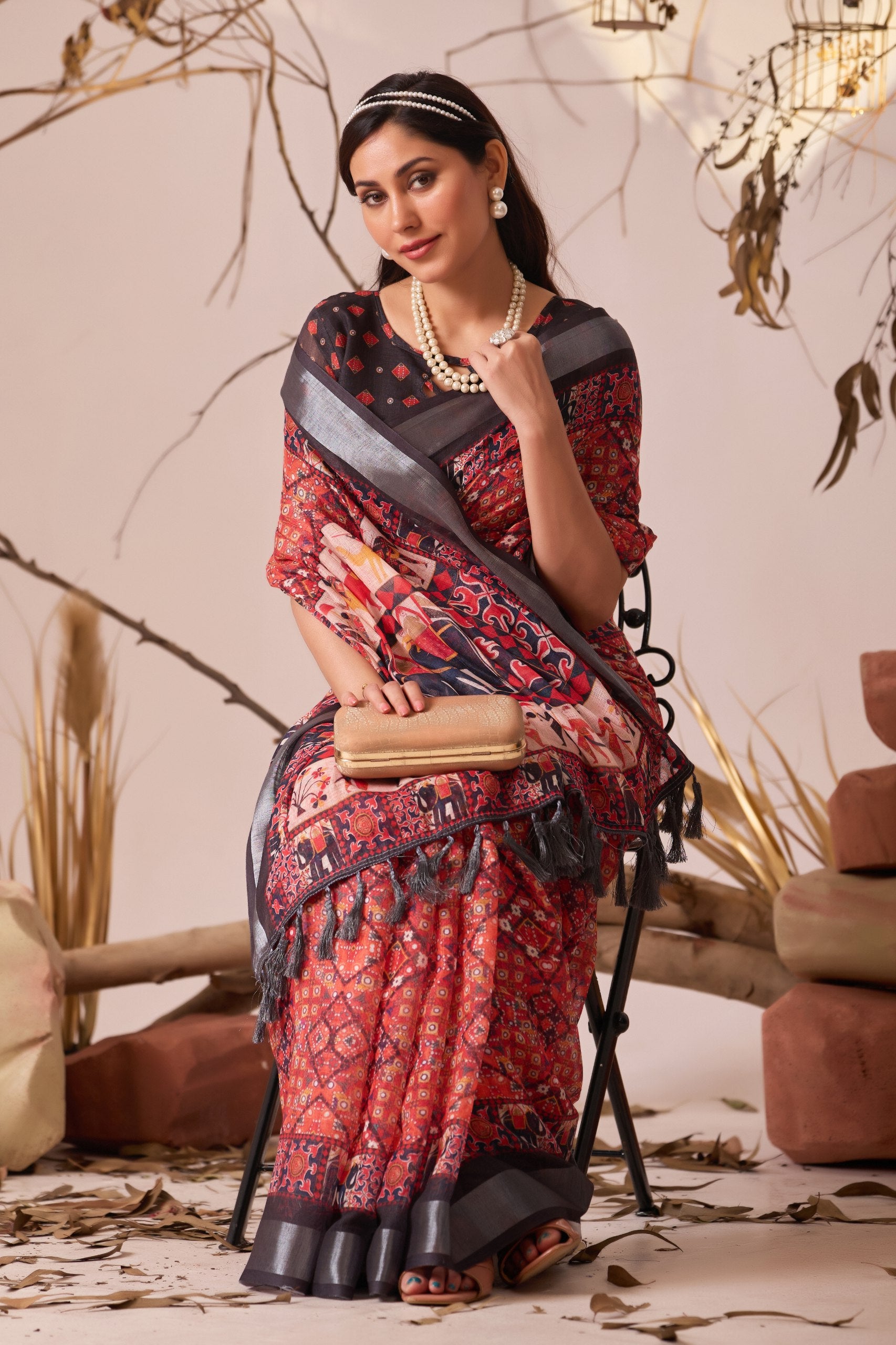 Premium Linen Cotton Saree with Elegant Digital Floral & Royal Ethnic Print & Classic Contrast Patola Style Border