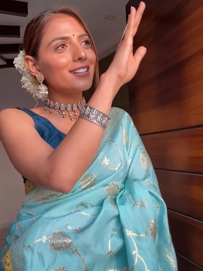 Banarasi Soft Silk Saree  with beautiful Zari work