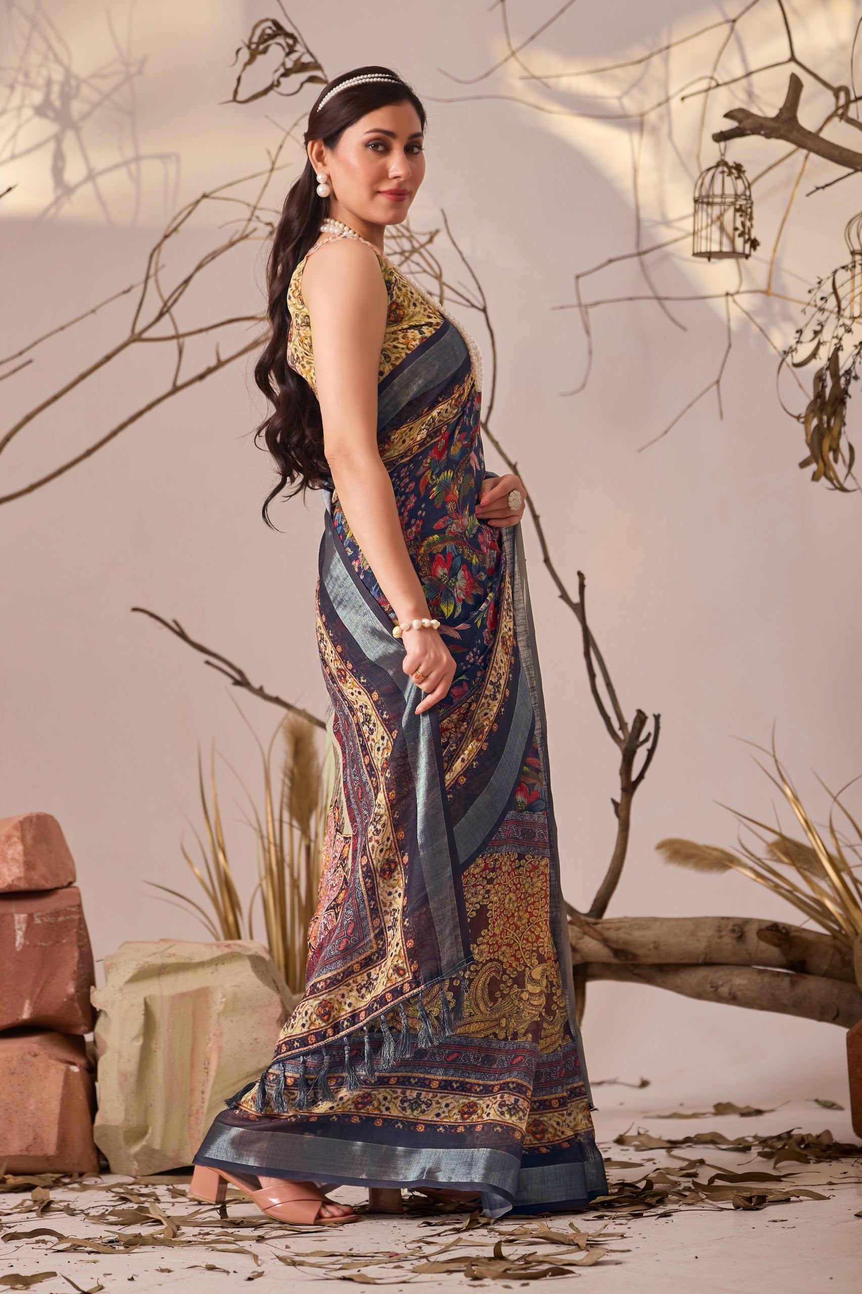 Premium Linen Cotton Saree with Elegant Digital Floral & Royal Ethnic Print & Classic Contrast Patola Style Border