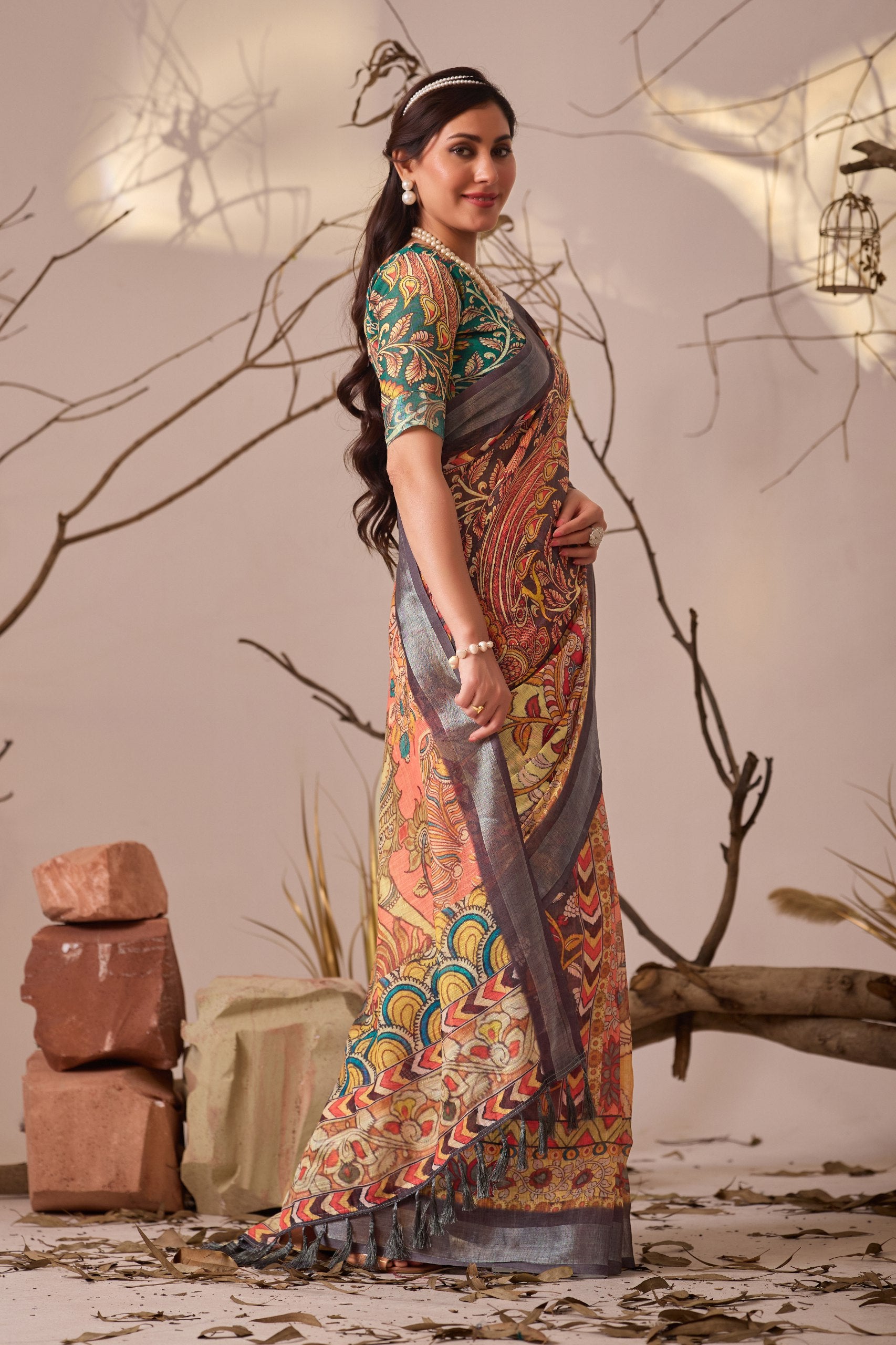 Premium Linen Cotton Saree with Elegant Digital Floral & Royal Ethnic Print & Classic Contrast Patola Style Border