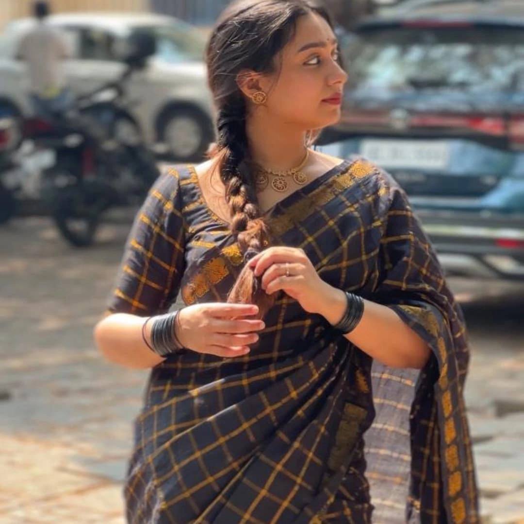 Black Cotton Silk Saree With Beguiling Blouse Piece