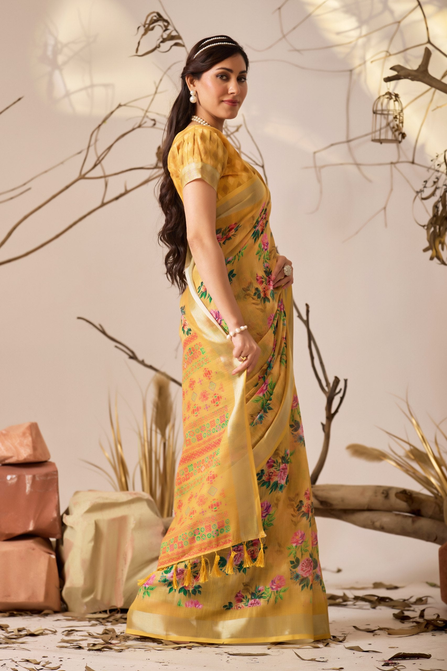 Premium Linen Cotton Saree with Elegant Digital Floral & Traditional Patola Style Print with Classic Contrast Border