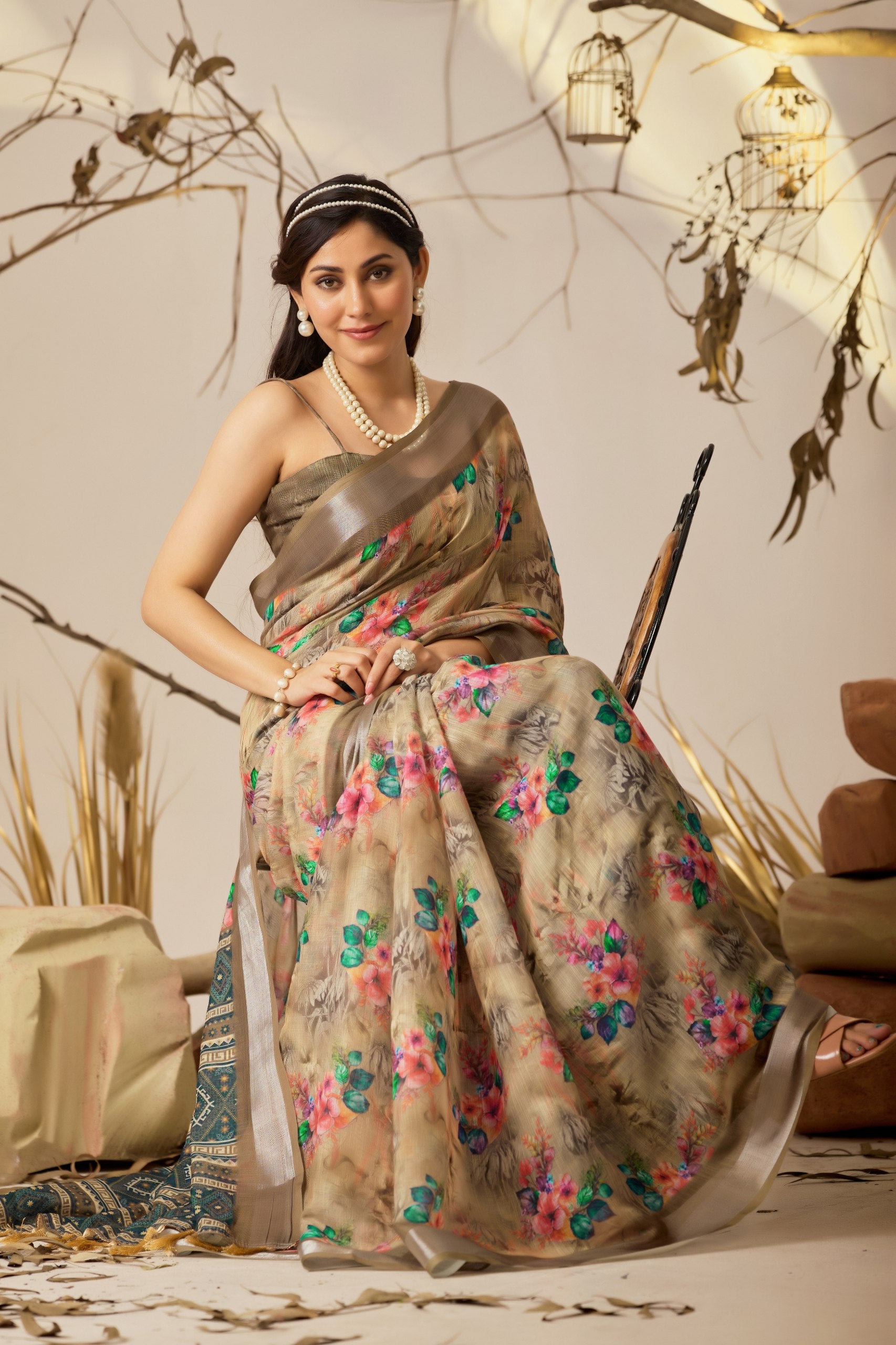 Premium Linen Cotton Saree with Elegant Digital Floral & Traditional Patola Style Print with Classic Contrast Border