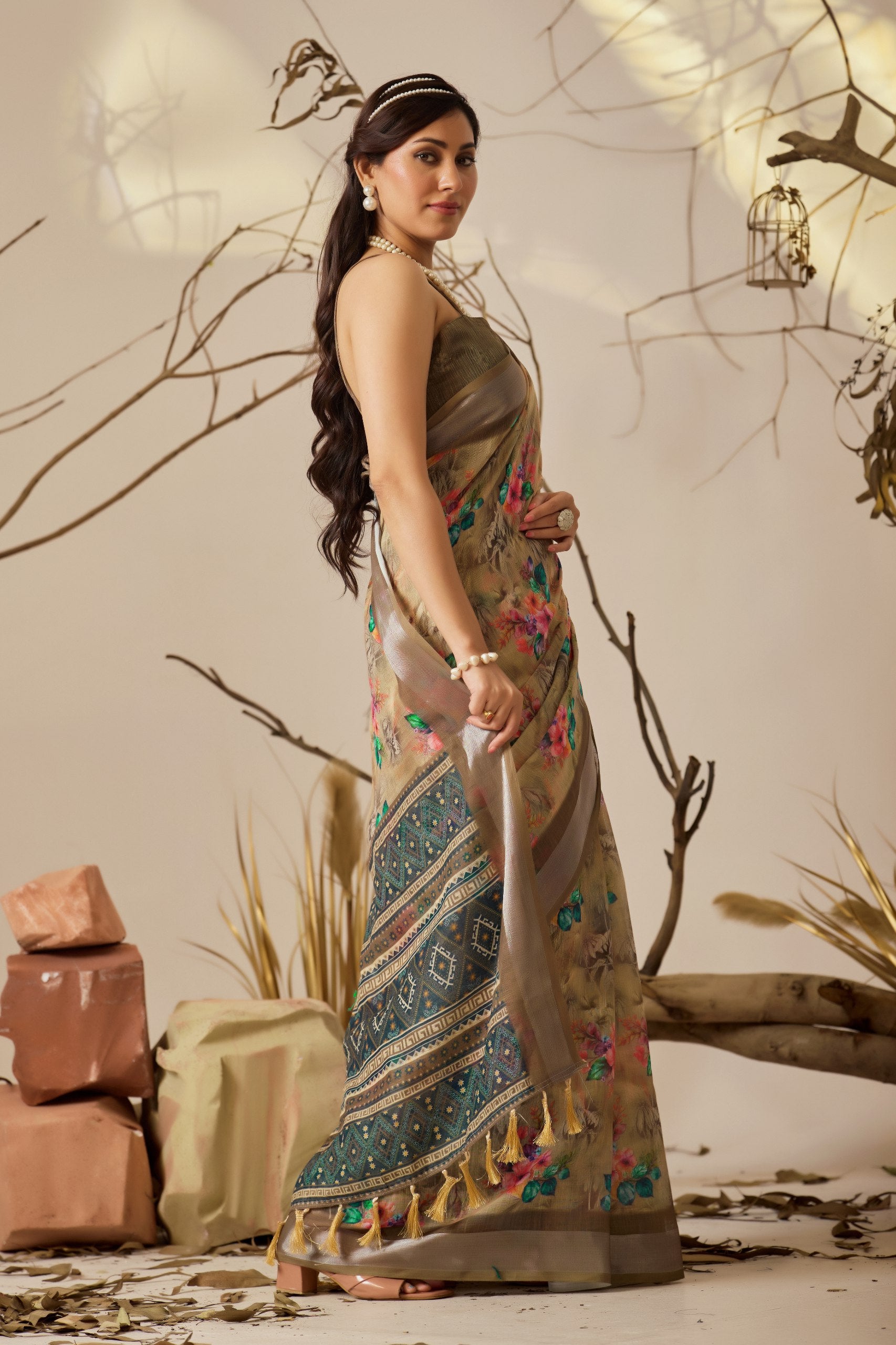 Premium Linen Cotton Saree with Elegant Digital Floral & Traditional Patola Style Print with Classic Contrast Border