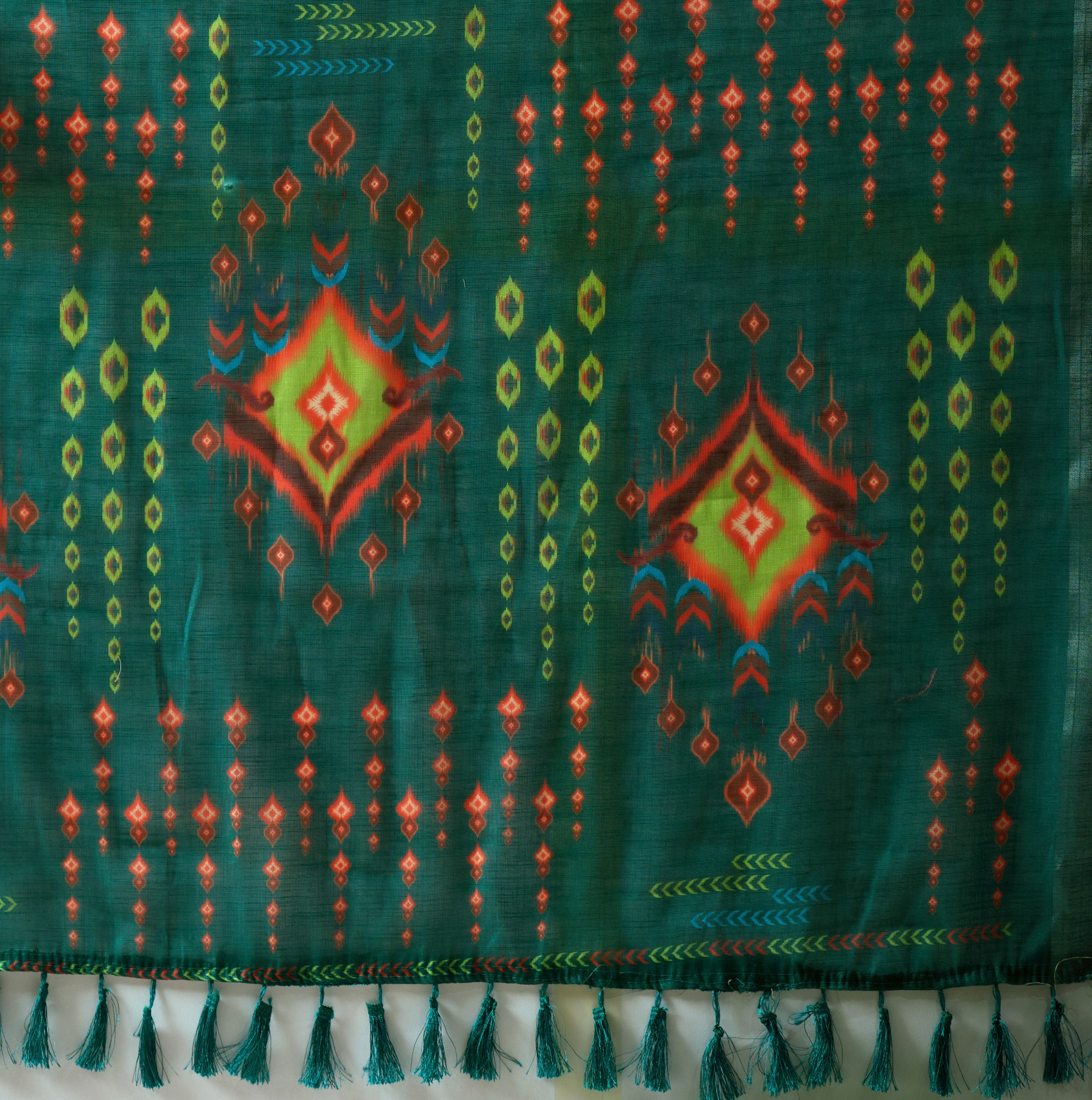 Premium Linen Cotton Saree with Elegant Digital Patola & Ikat Print & Classic Contrast Patola Style Border