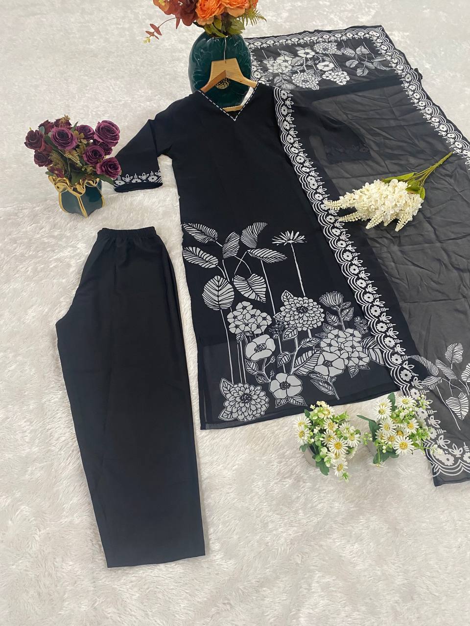 3 pair kurti Suit Set you've described seems to be a party wear outfit made from georgette  fabric with digital prints Georgette Duptta.(3-Pair)