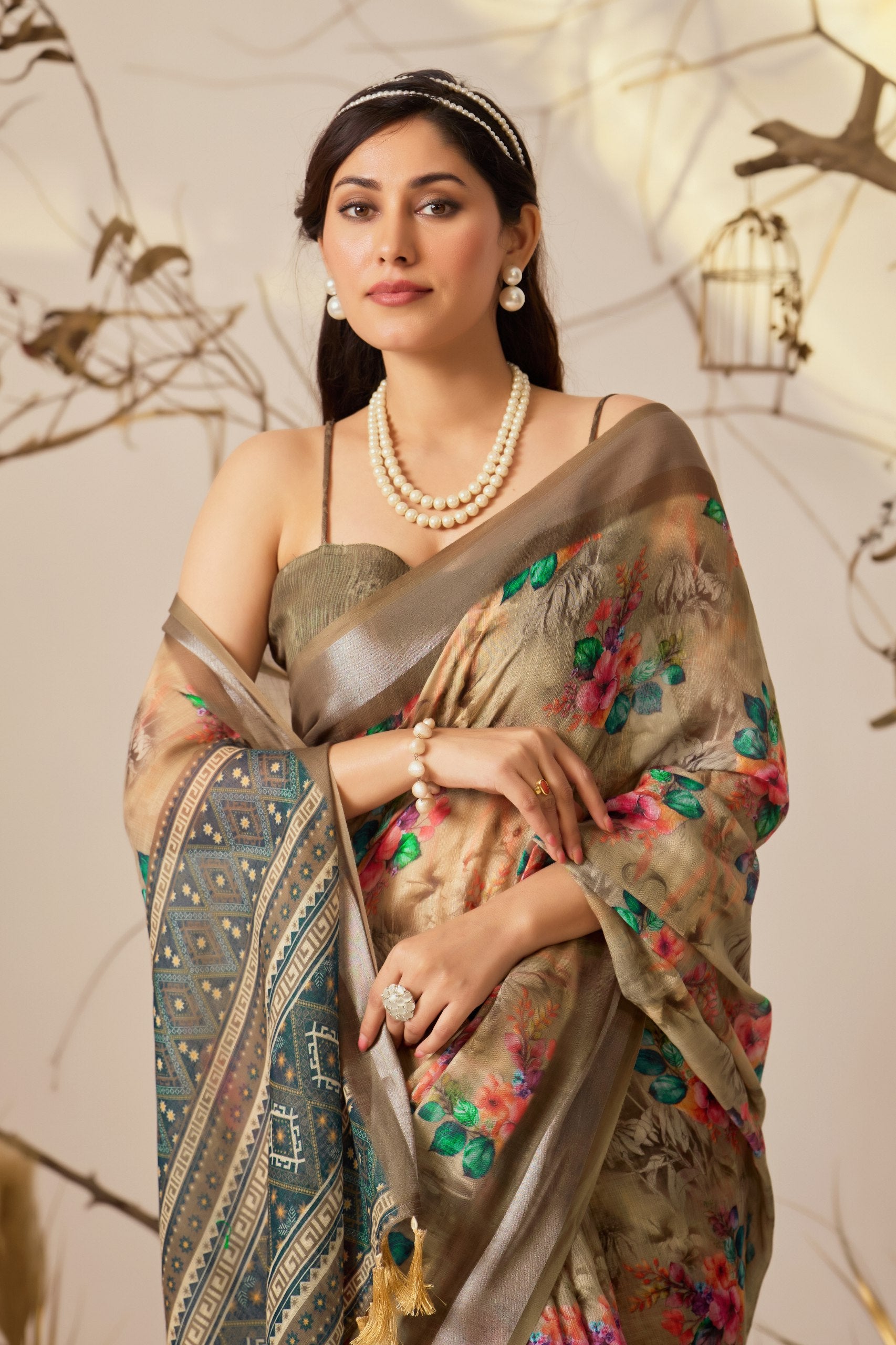 Premium Linen Cotton Saree with Elegant Digital Floral & Traditional Patola Style Print with Classic Contrast Border