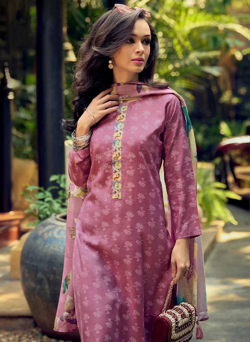 NEW  colour 3-pair kurti Suit Set you've described seems to be a party wear outfit made from Maslin fabric with digital prints.(3-Pair)