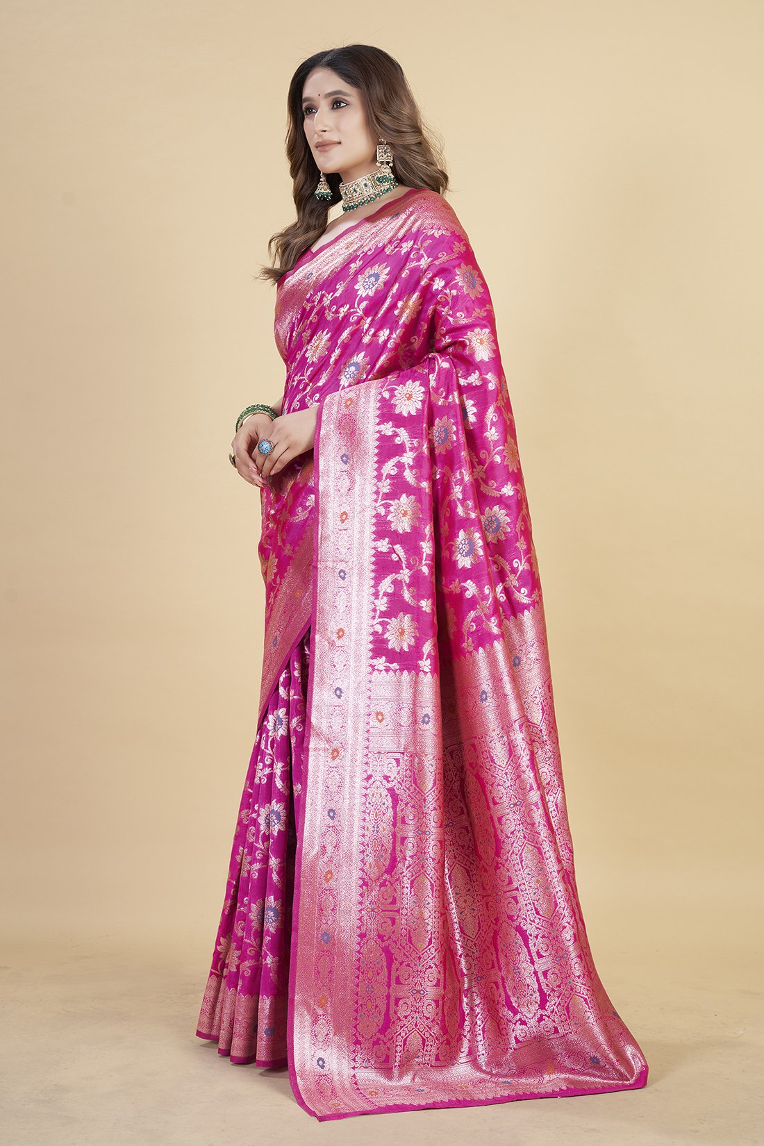 Floral Zari Weaving with Traditional Border Banarasi Silk sarees