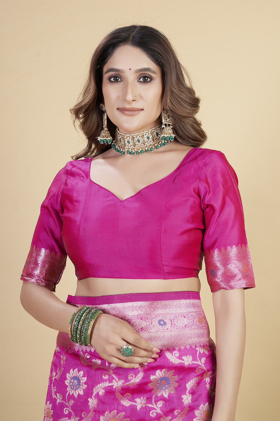 Floral Zari Weaving with Traditional Border Banarasi Silk sarees