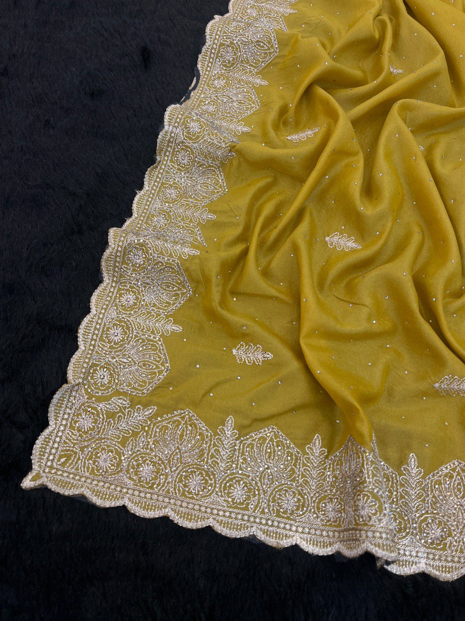 EXCLUSIVE BEAUTIFUL SPECIAL EMBERODERY WORK AND DIAMOND WORK SAREE