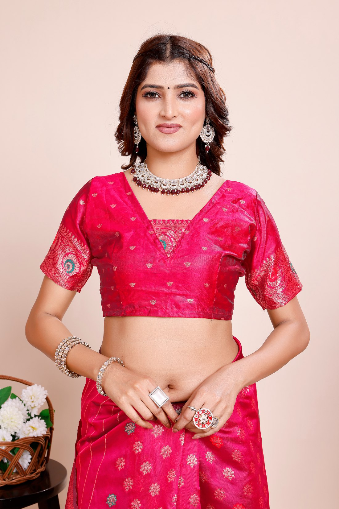 Elegant Zari Butta Weaving with Royal Pallu , Banarasi Silk Saree