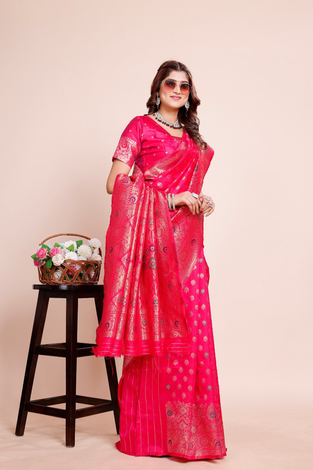 Elegant Zari Butta Weaving with Royal Pallu , Banarasi Silk Saree