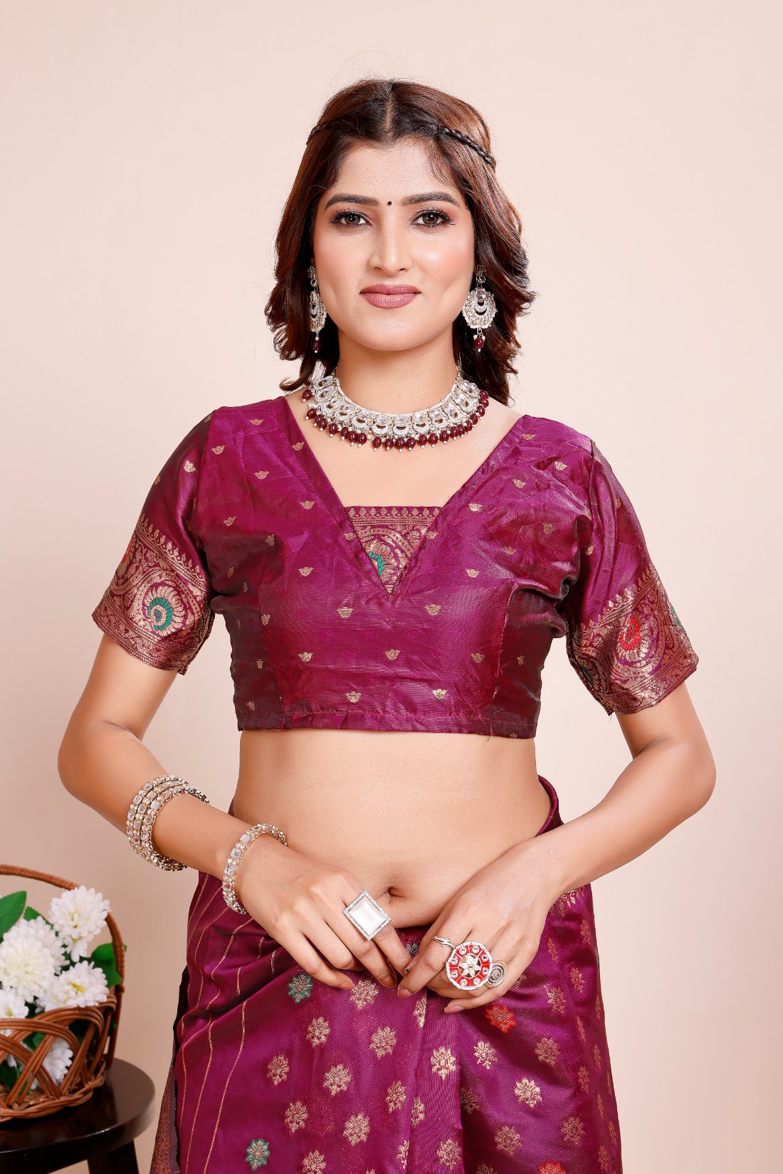 Elegant Zari Butta Weaving with Royal Pallu , Banarasi Silk Saree