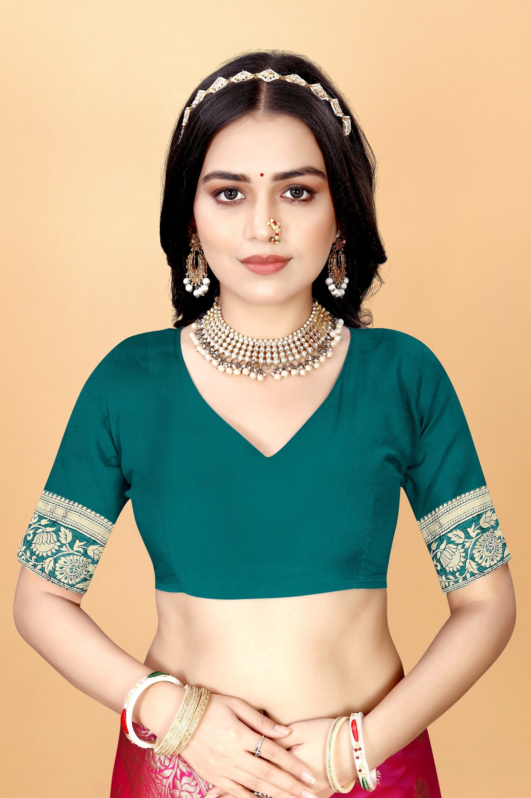 Majestic Banarasi Silk Saree with Dual Peacock Pallu and Zari Detailing