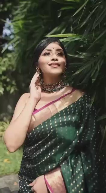 Lovely Women's Silk Printed Saree With Blouse Piece
